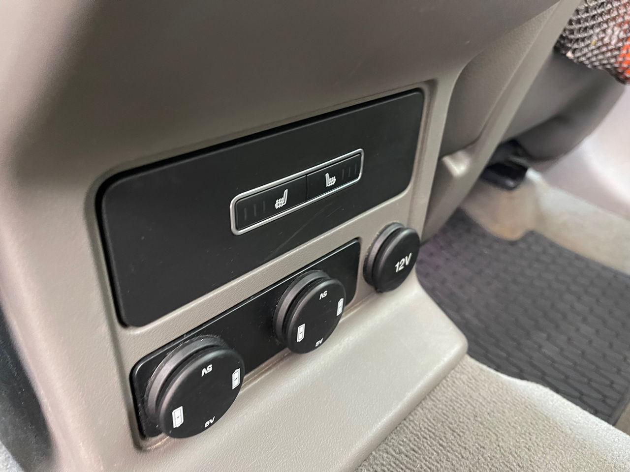 Jaguar F-PACE foto 15
