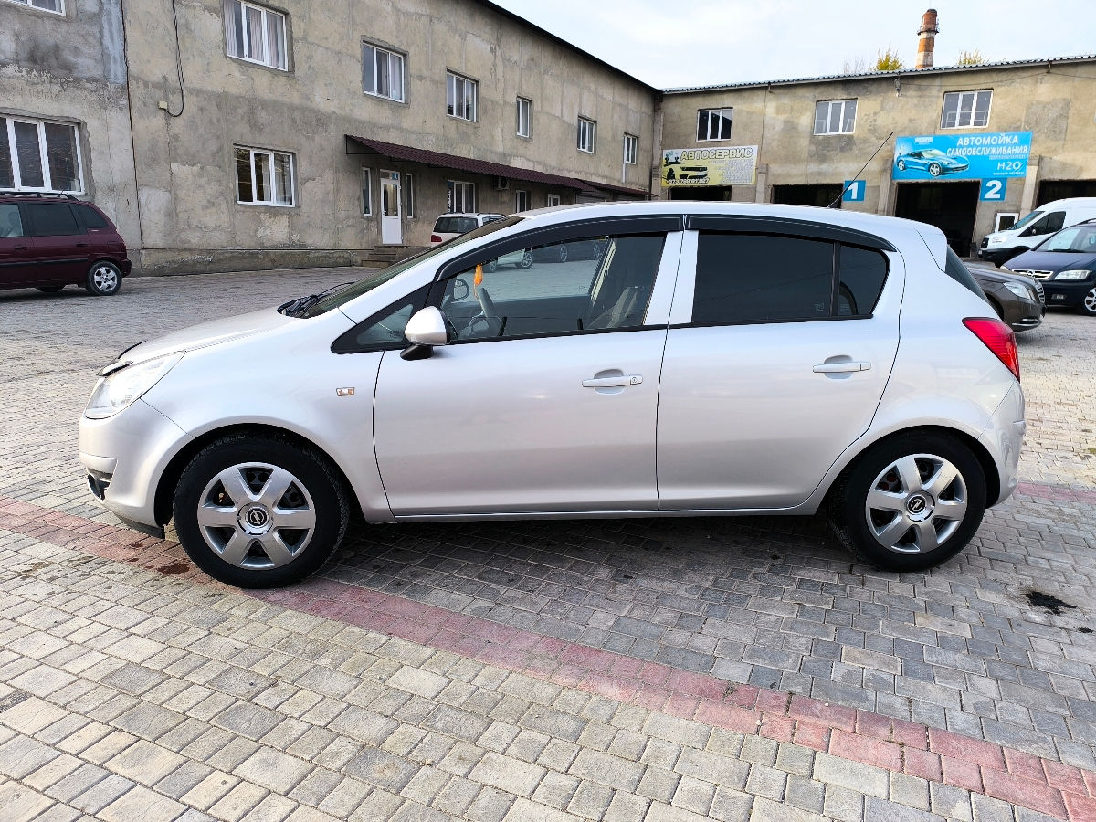 Opel Corsa foto 3