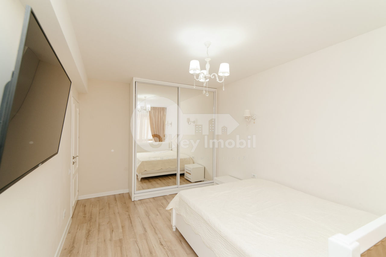 Apartament cu 2 camere, 70 m², Centru, Chișinău foto 3