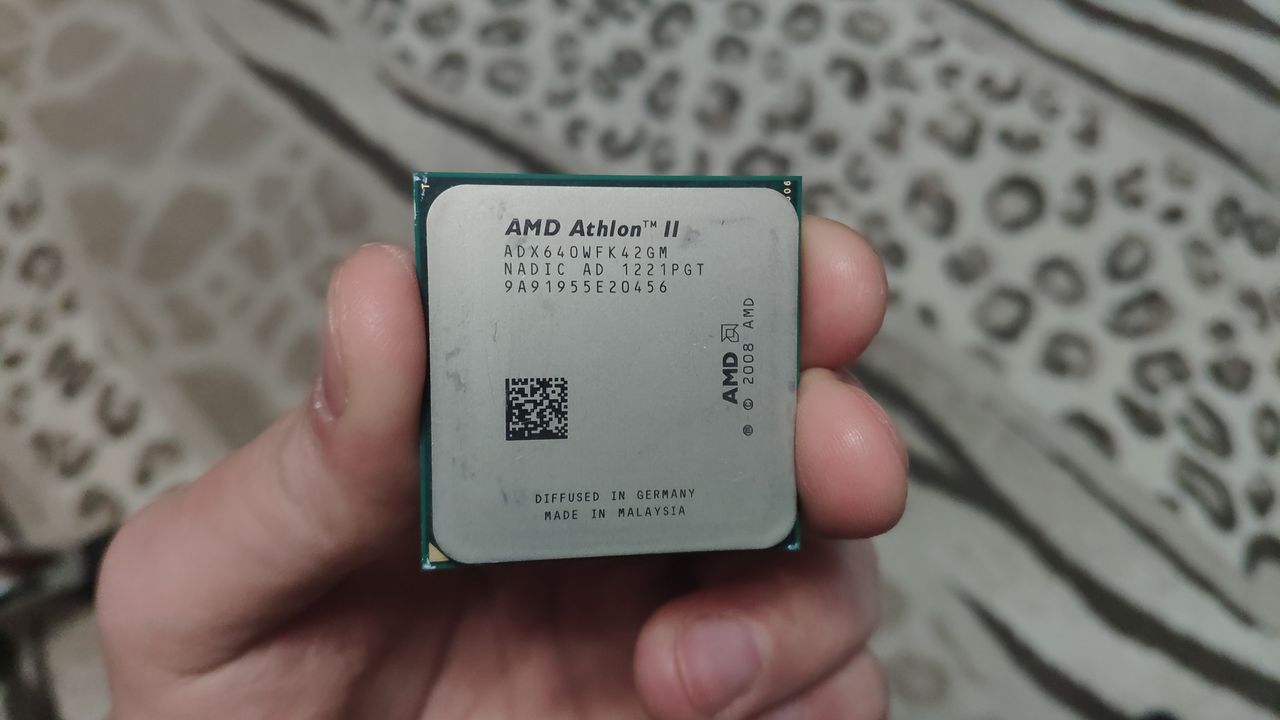 Процессор AMD Athlon II X4 640 (ADX640WFK42GM)