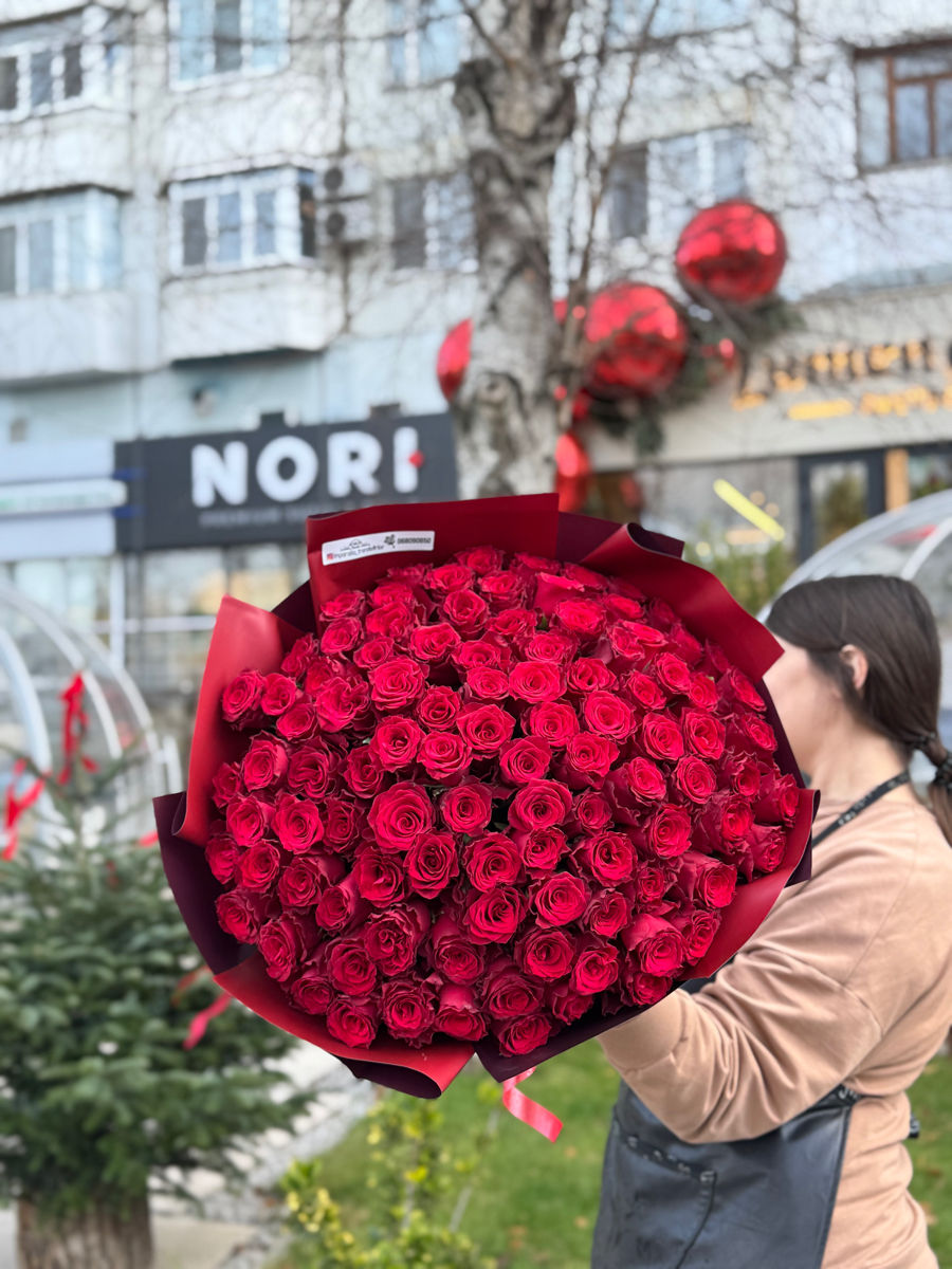 101 trandafiri 50cm - 1000 lei  foto 1