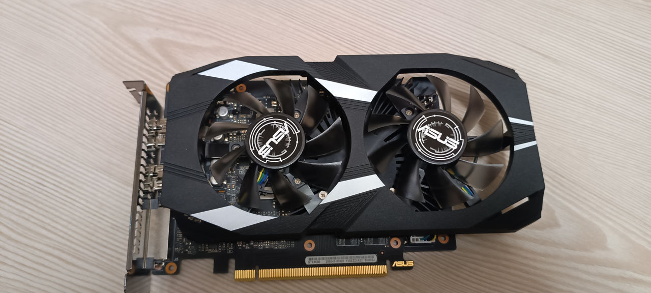 б/у видеокарта Asus GTX 1650 4Gb(DDR6) 128 bit - 1700 лей