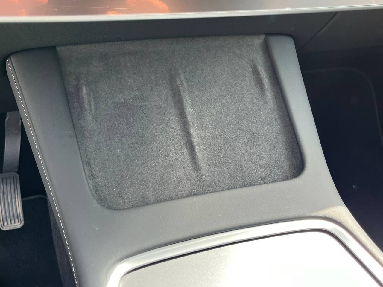 Tesla Model Y foto 14