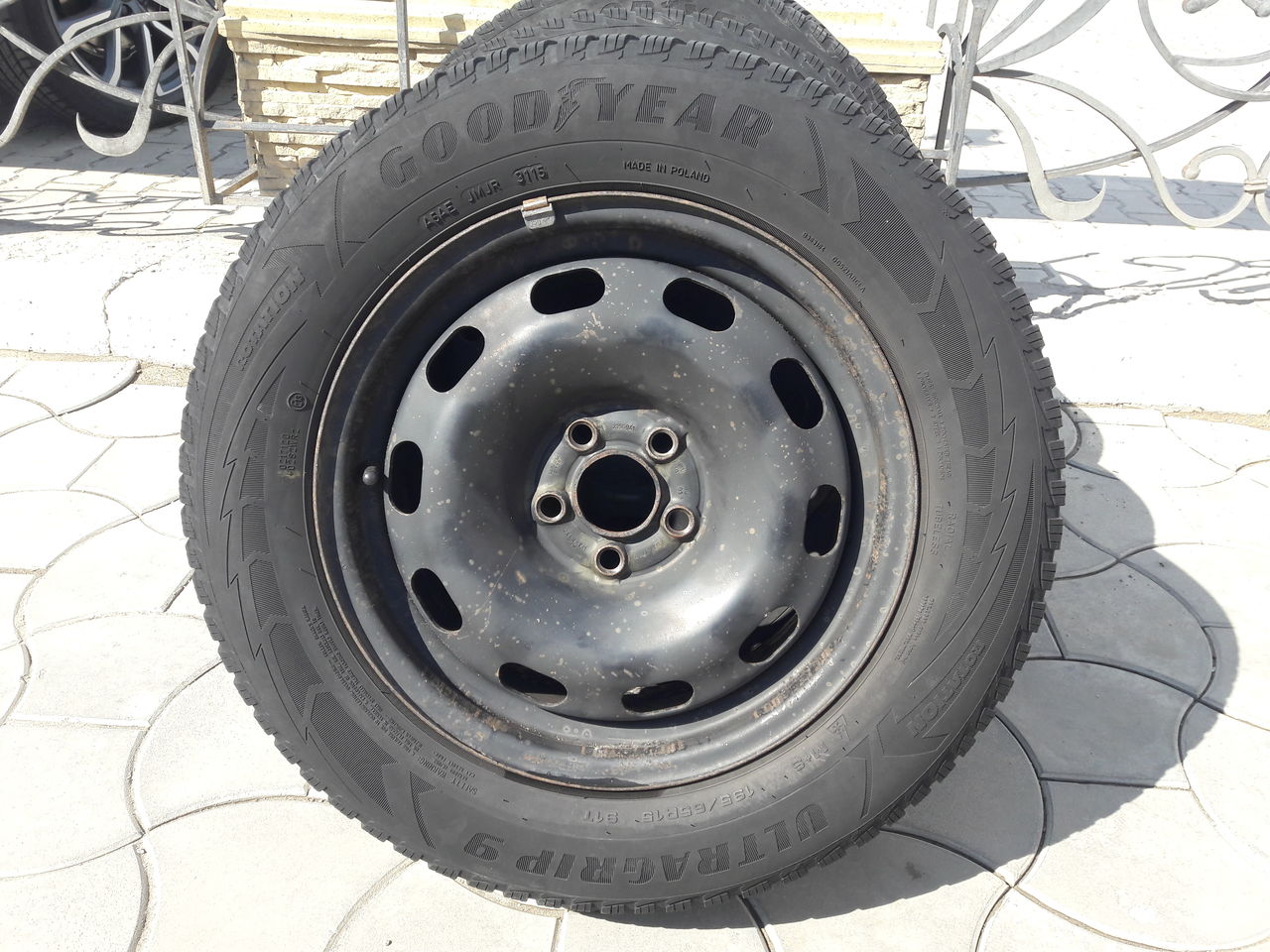 шины комплект с дисками разболтовка 5x100. 195/65 R15