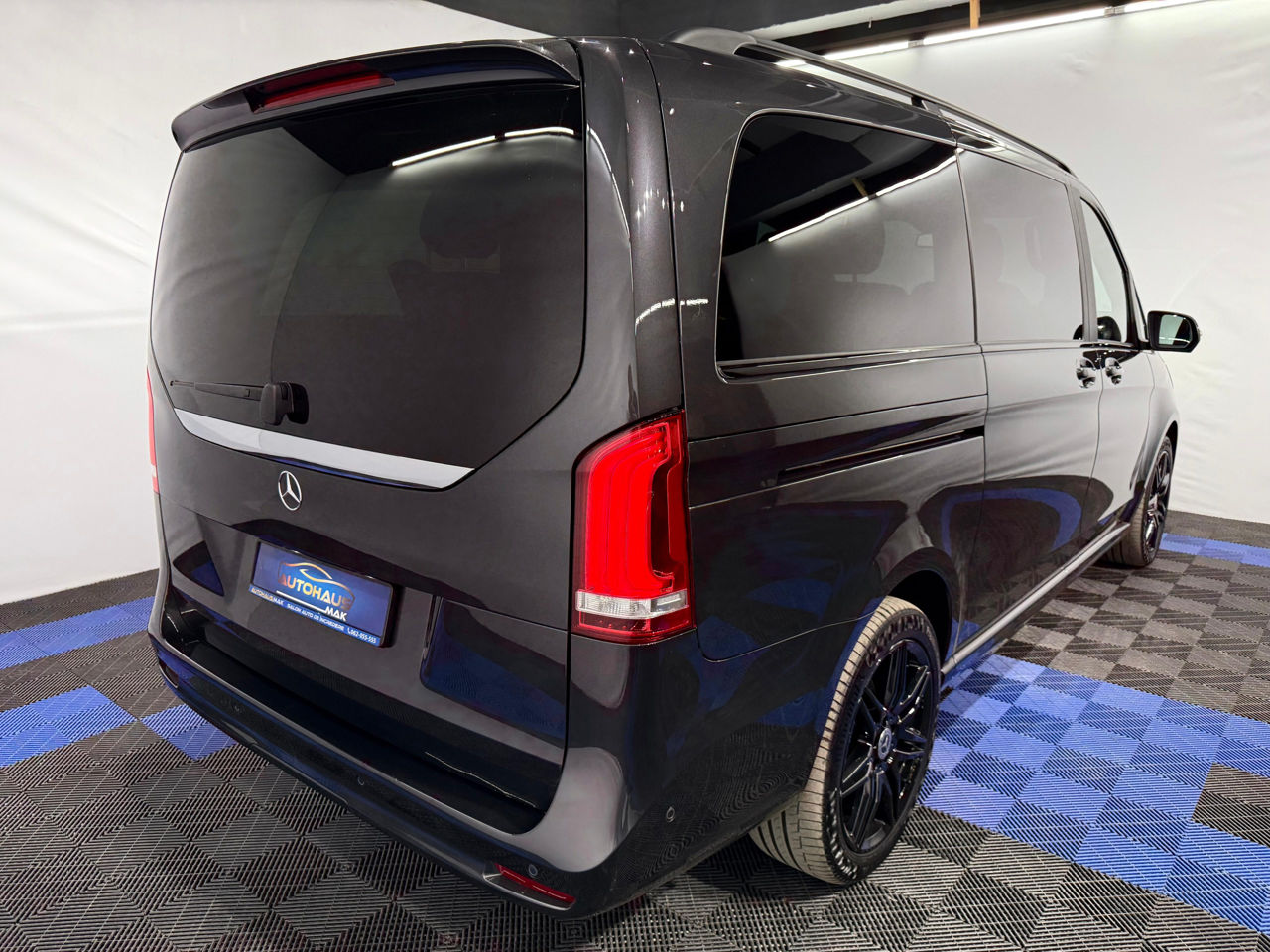Mercedes V-Class фото 17