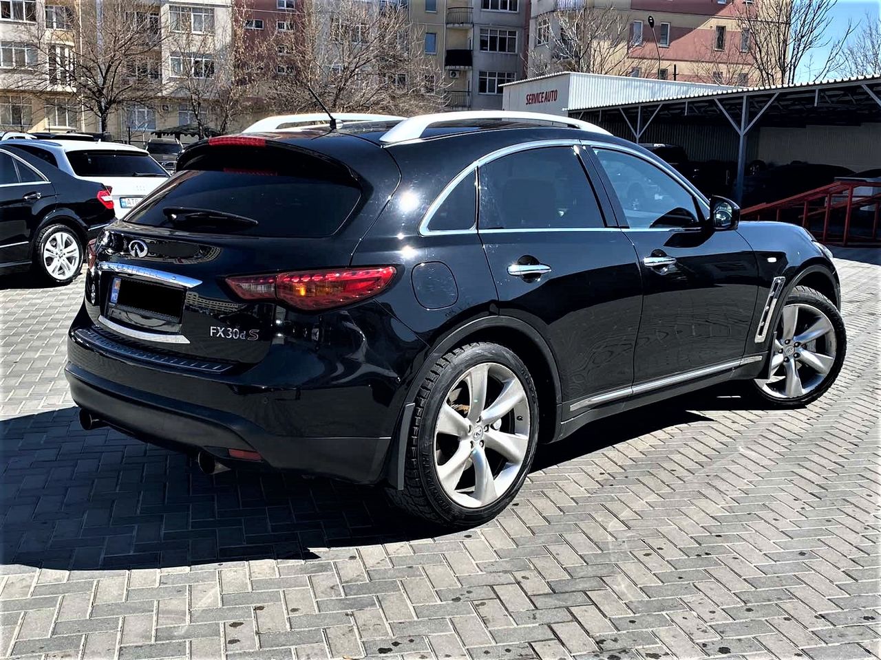 Infiniti FX foto 2