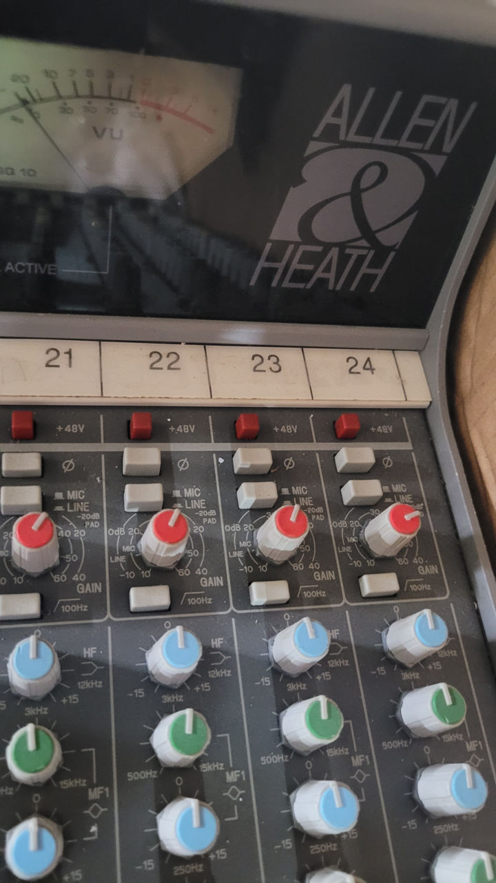mixer Allen Heath GL3300 foto 3