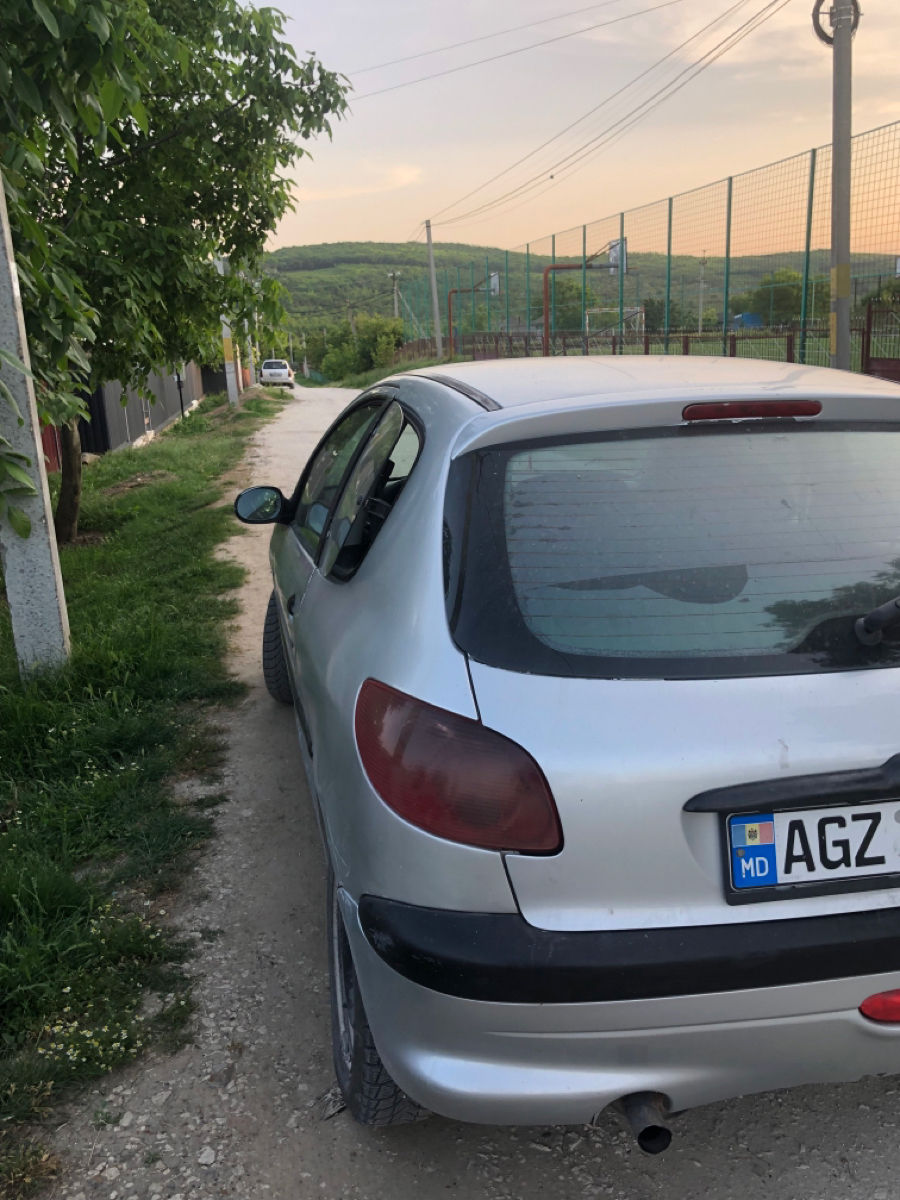 Peugeot 206 фото 3