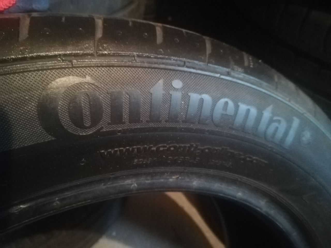 R18 215/55 Continental ContiPremiumContact