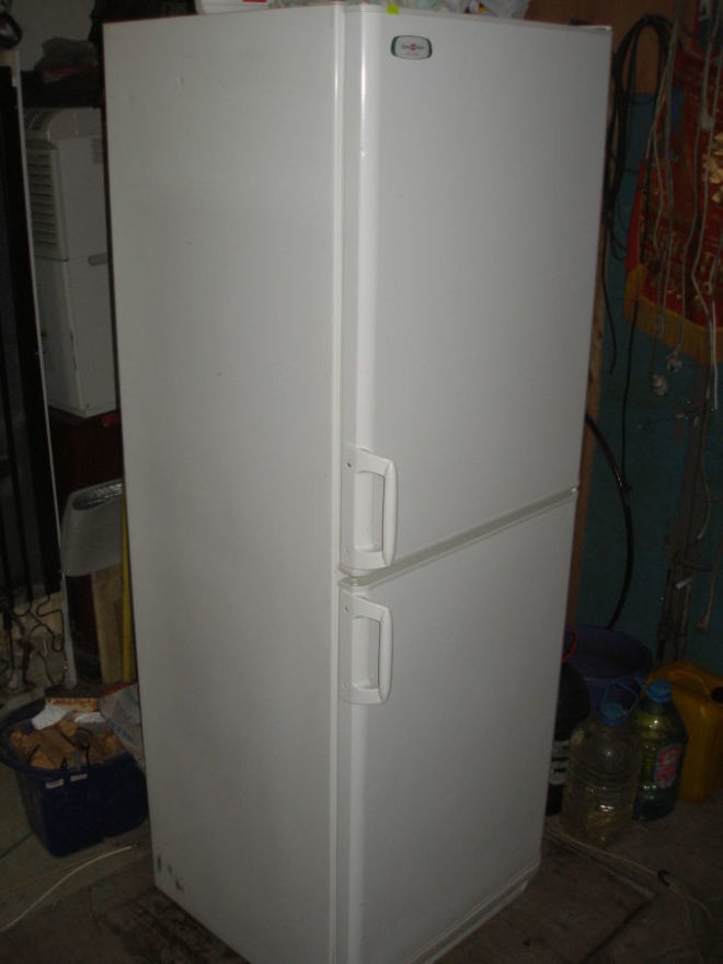 Куплю холодильники б у новосибирск. Недорогие 2-х камерные холодильники. Бэушные холодильники. Продается холодильник. Холодильник 2х камерный.