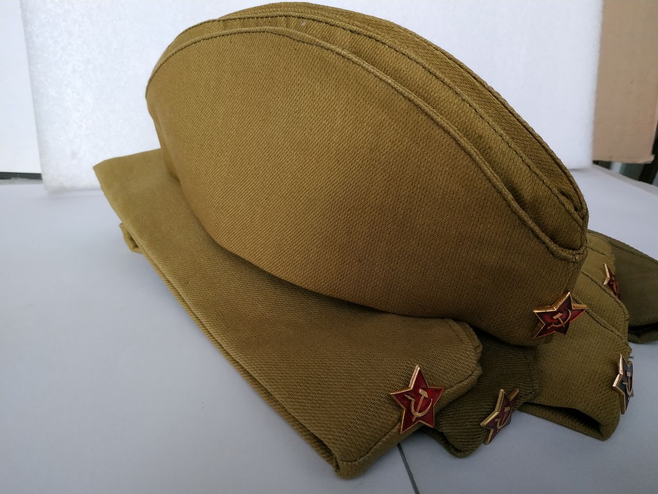 Солдатские пилотки