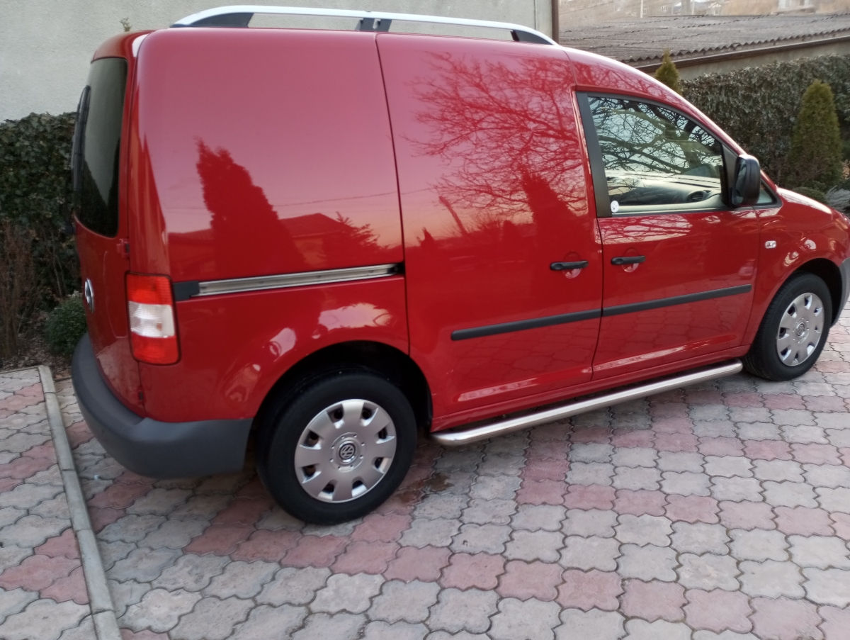 Volkswagen Caddy an. 2010 cu rulaj 215000 km, Diesel, 6200 €