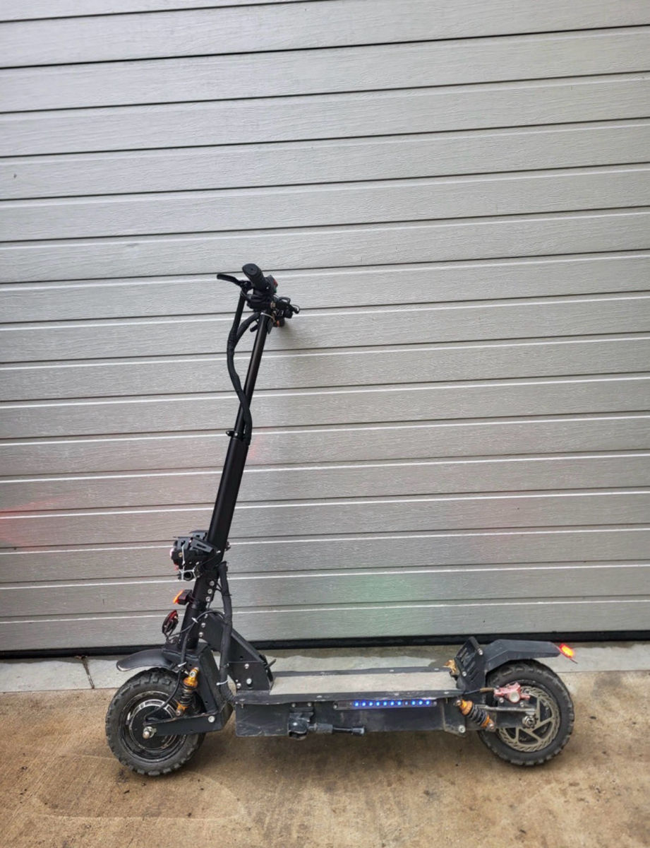 Gunai3200W