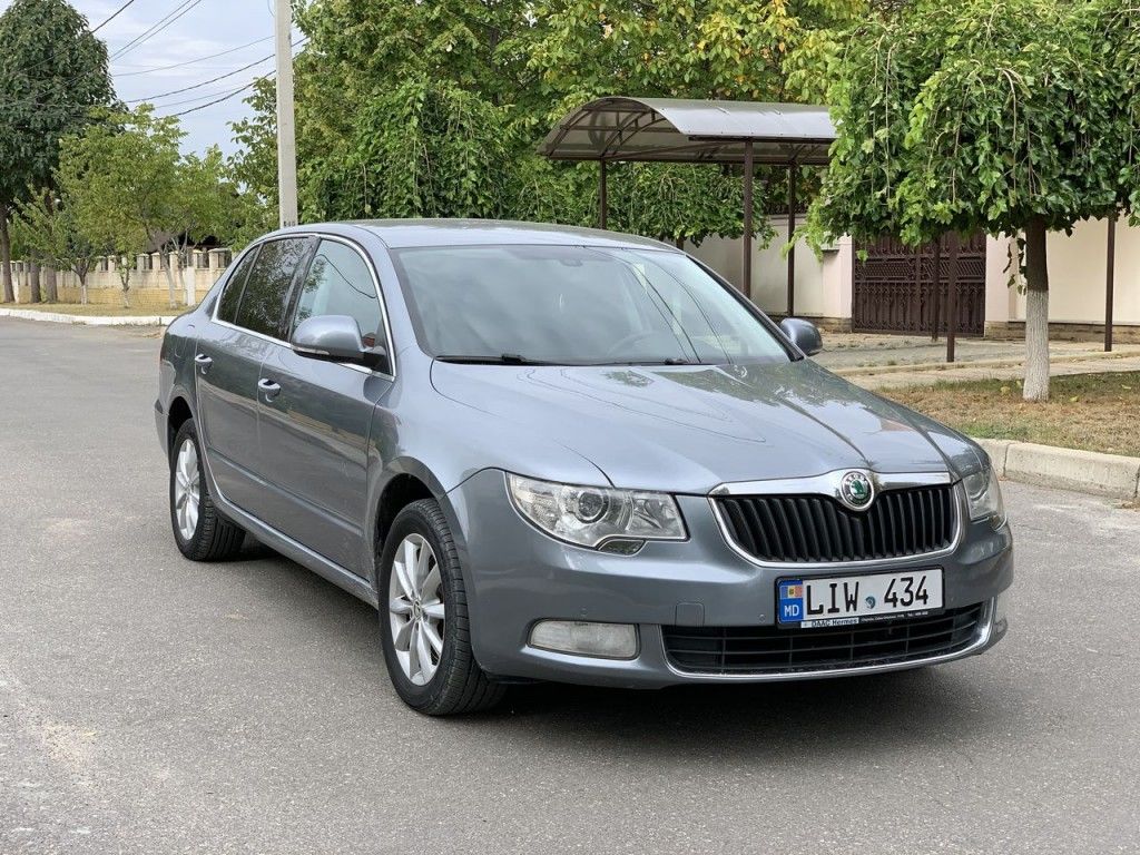 Chirie auto / авто прокат! Cel mai mare parc auto de masini! Cele mai mici preturi garantate! foto 9