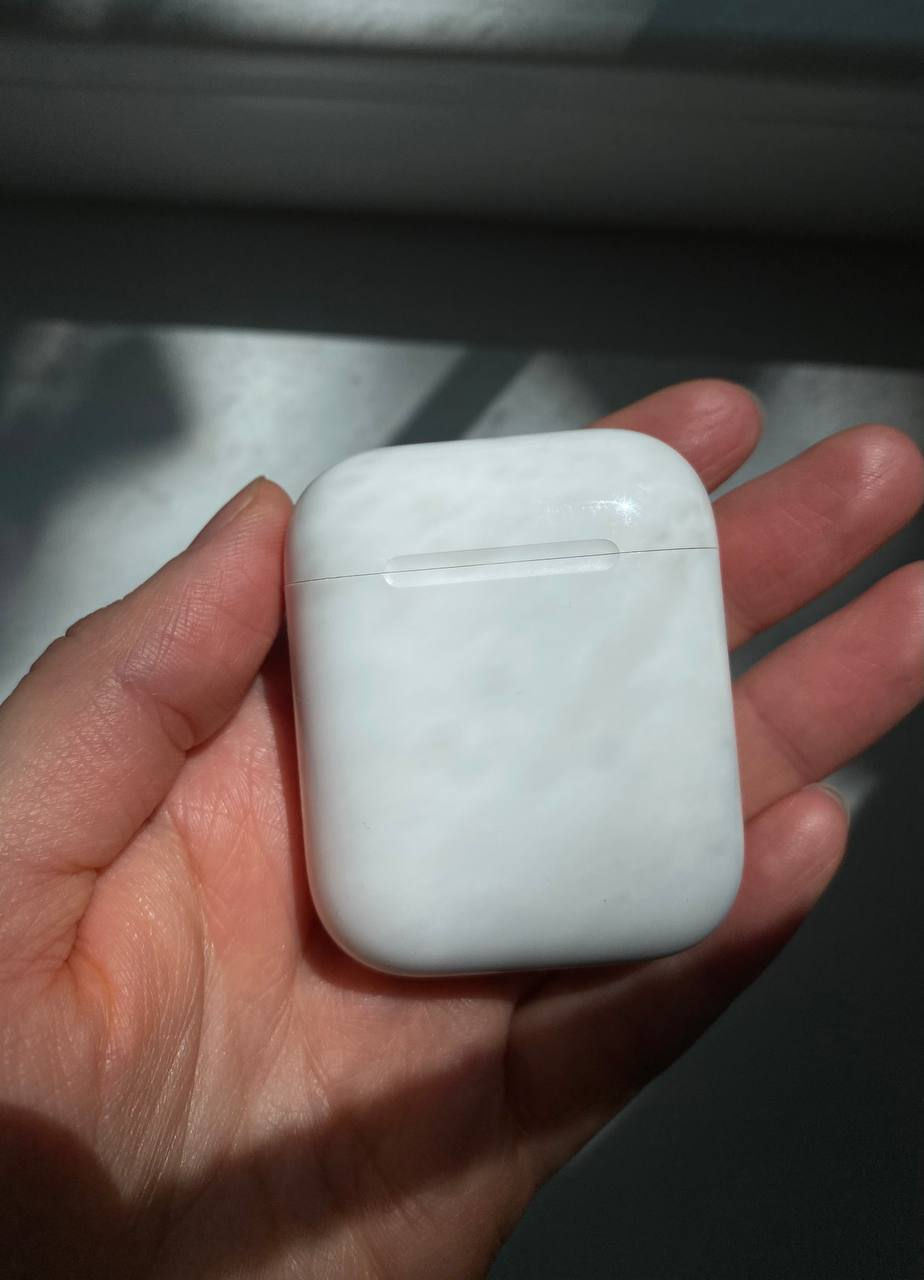 Apple AirPods 2 – оригинальные наушники, отличное состояние фото 2
