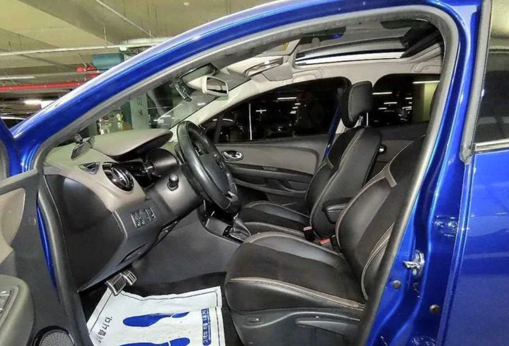 Renault Clio foto 2