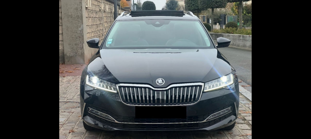 Skoda Superb foto 1