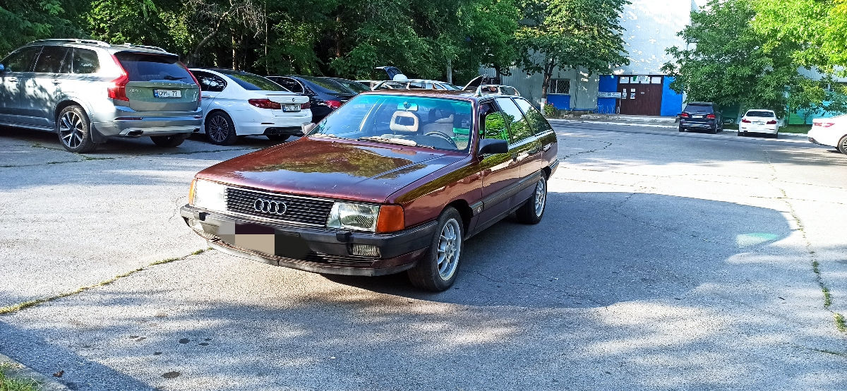 Audi 100 фото 0