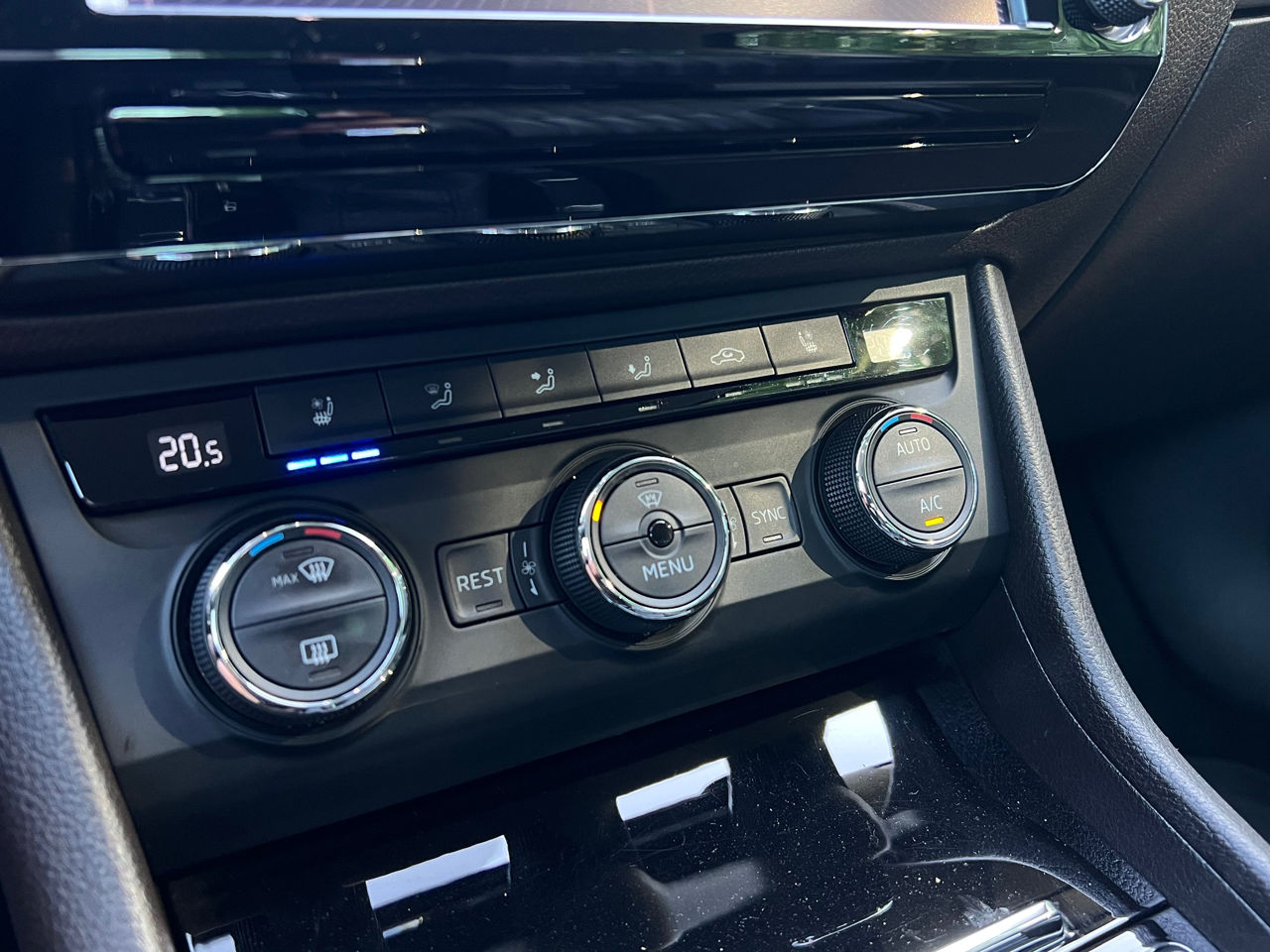 Skoda Superb foto 12