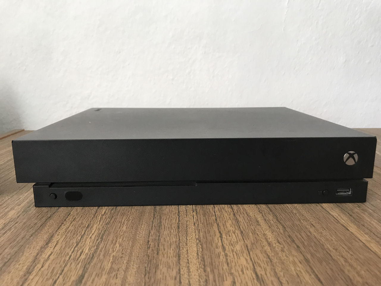 Xbox one x + игры
