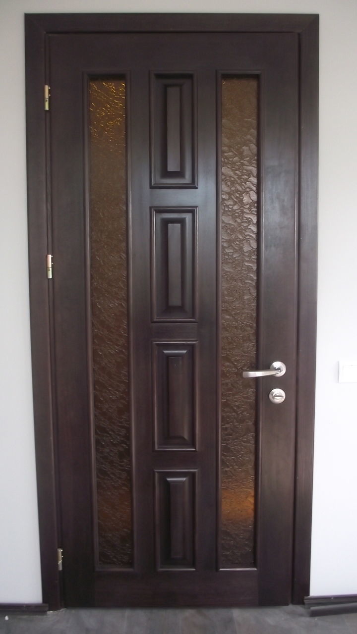 Produc și instalez usi de interior/exterior foto 2