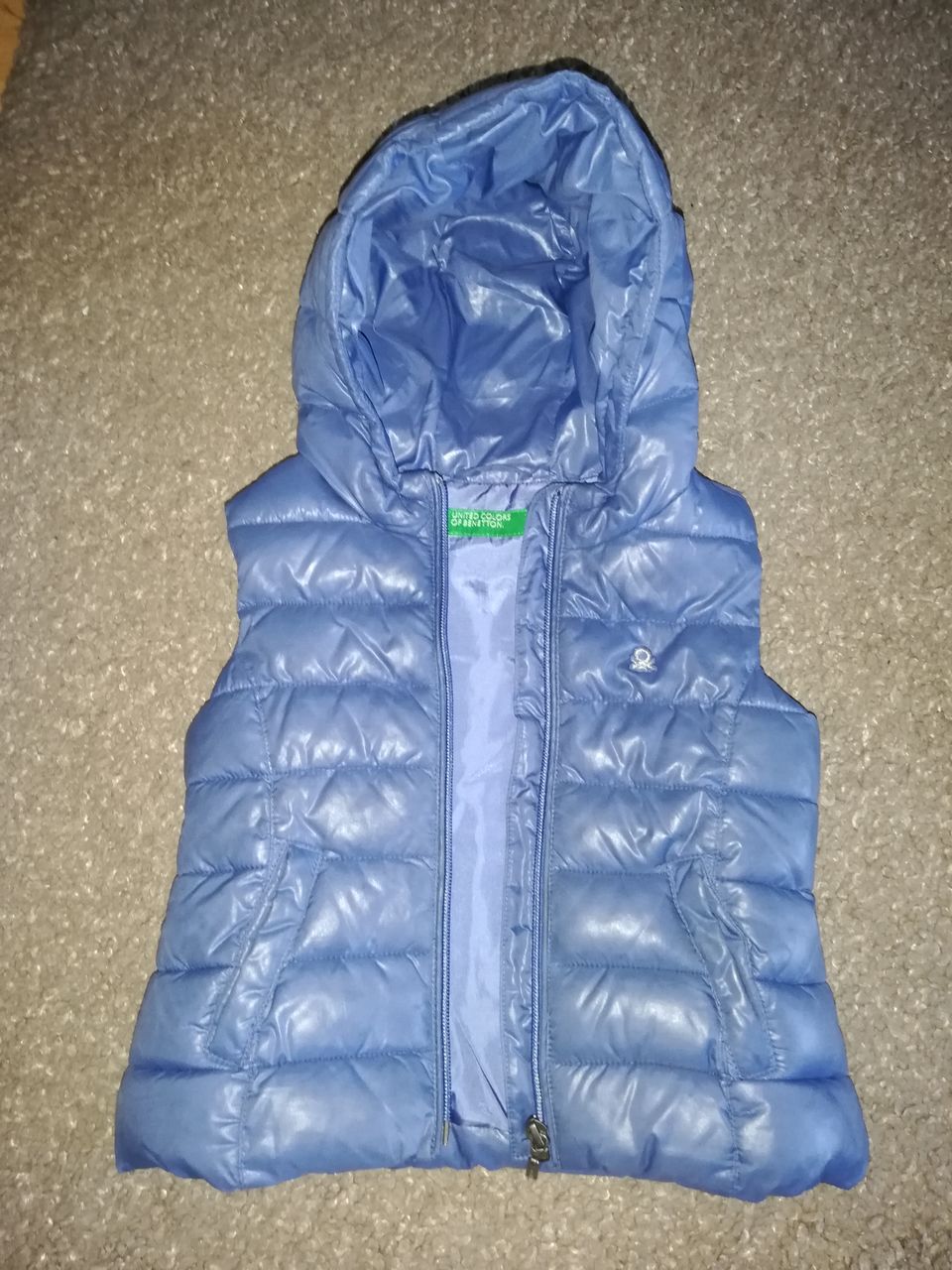 Курточки и платья для девочки 2-4 года Benetton, Zara, H&M