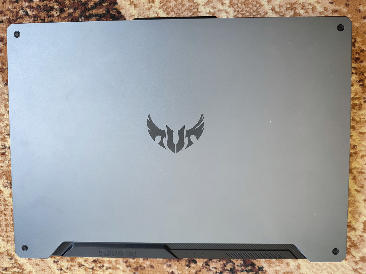 Asus TUF Gaming A15 FA506IV foto 1