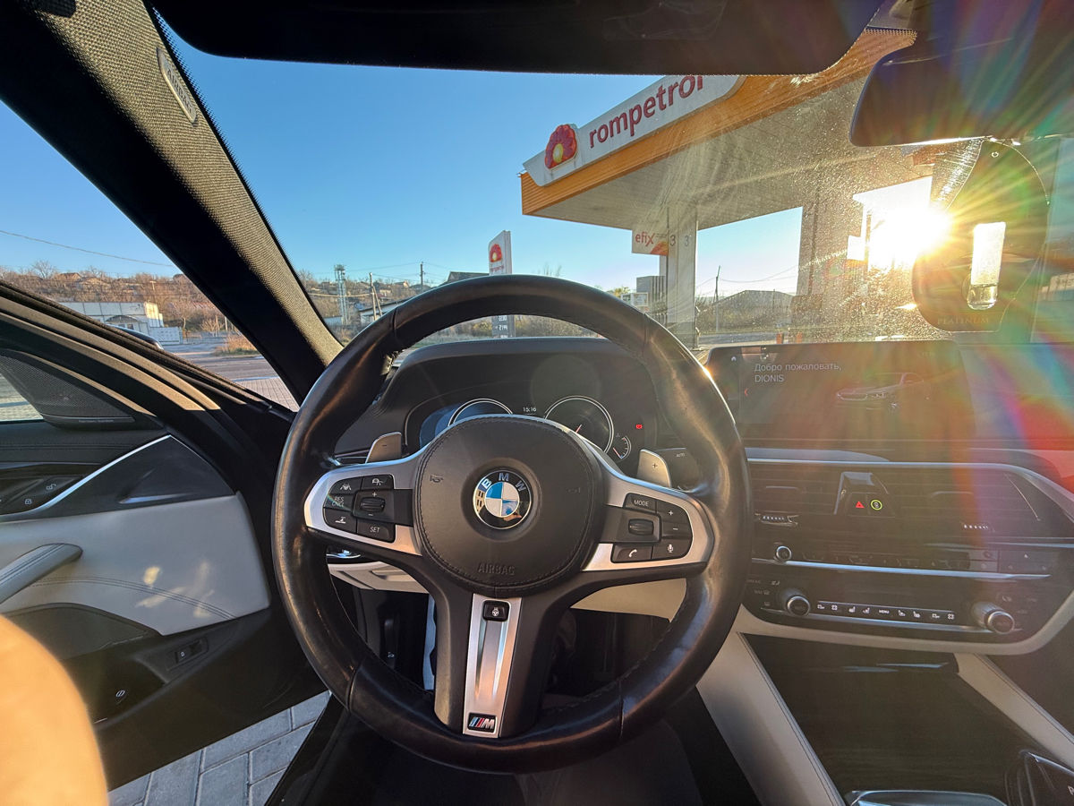 BMW 5 Series foto 4