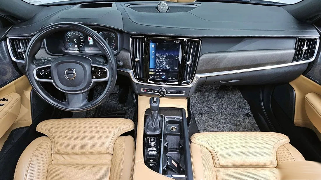 Volvo V90 Cross Country foto 6