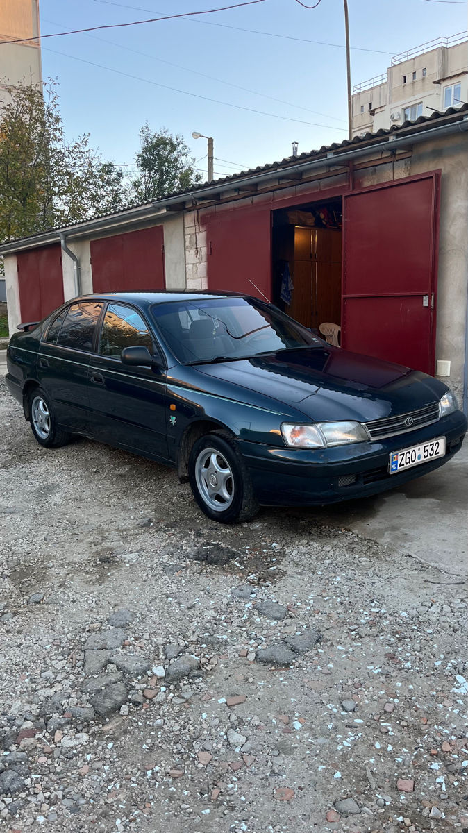Toyota Carina foto 6