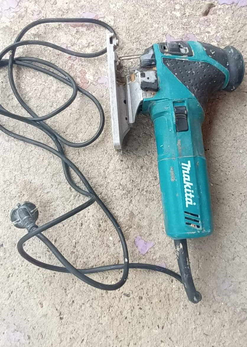 Лобзик makita