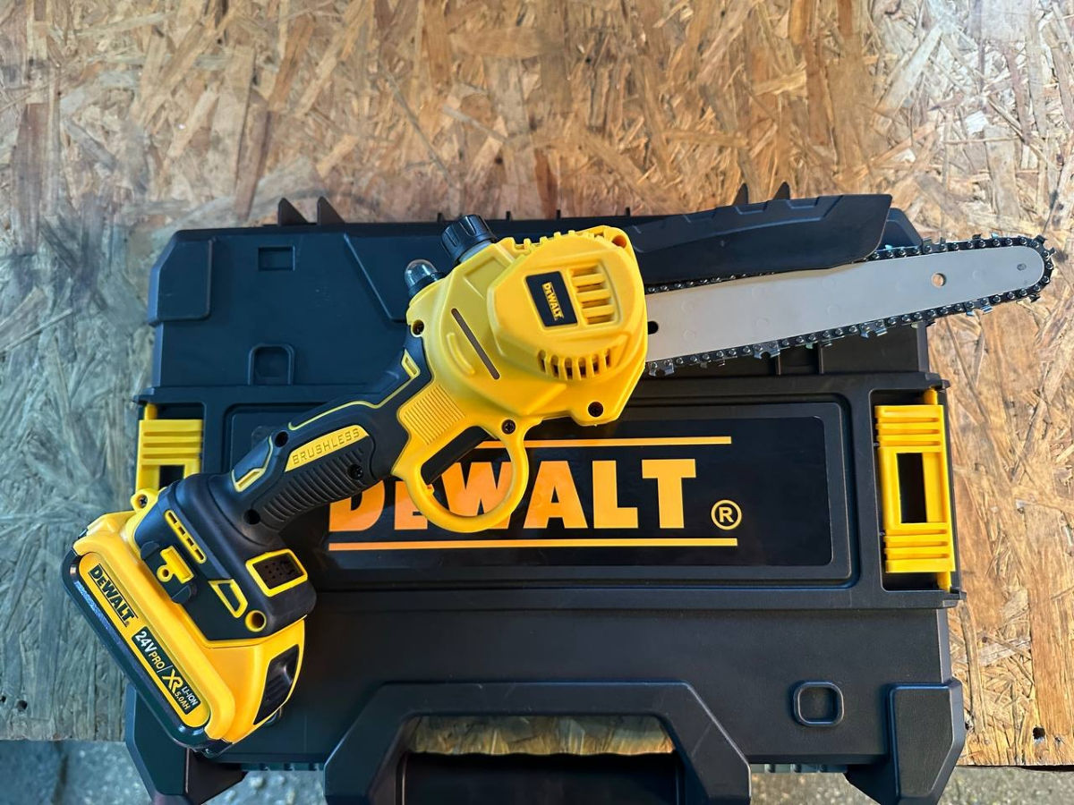 Отднорукая пила dewalt foto 0