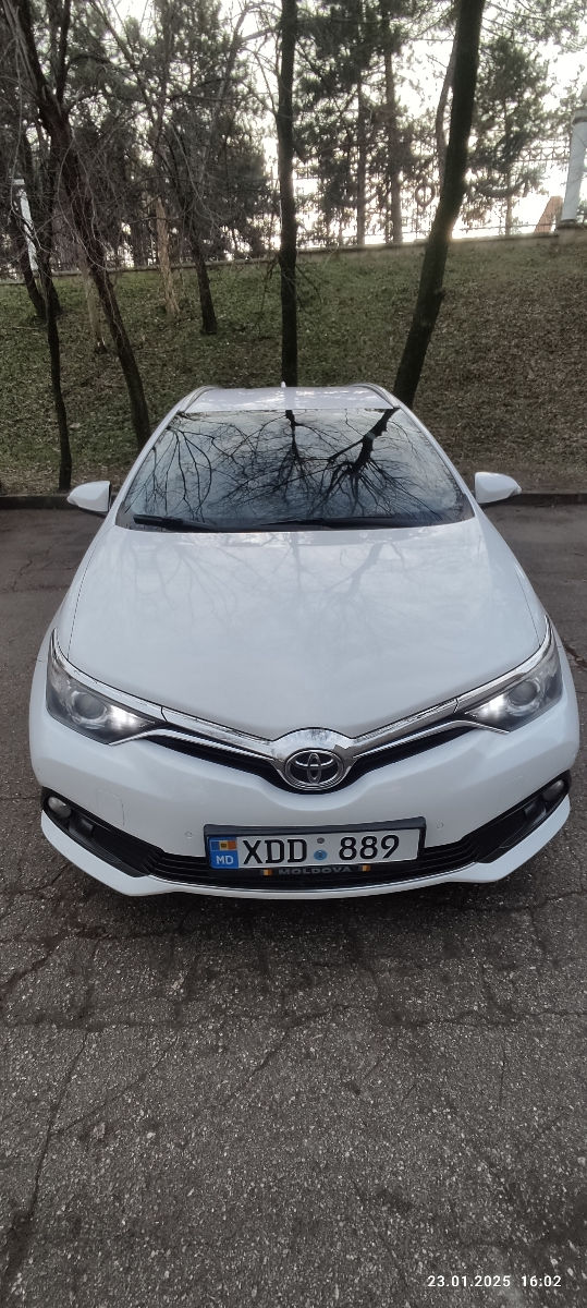 Toyota Auris foto 2