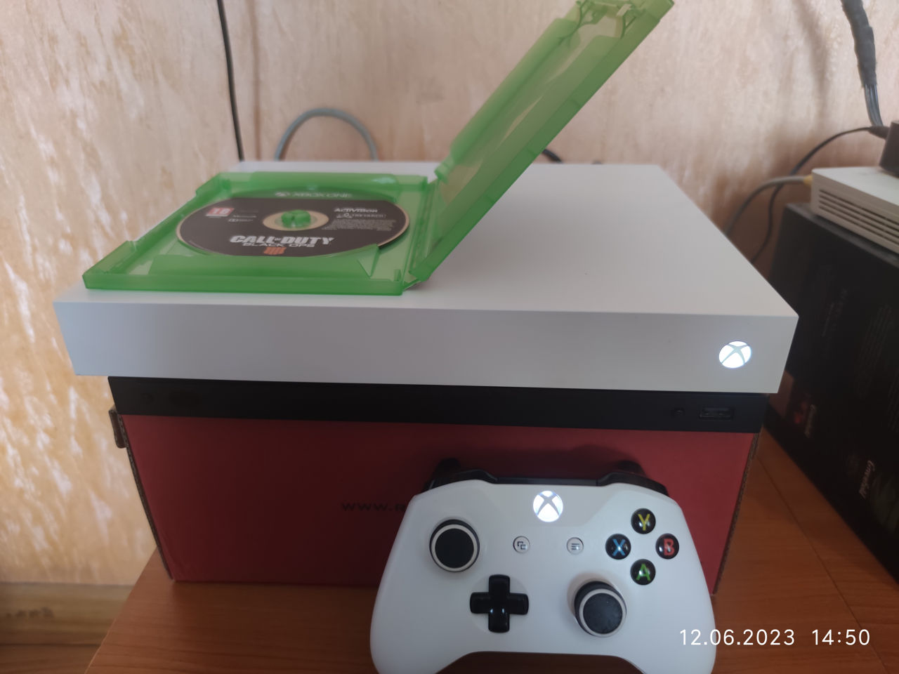 Xbox One X  1TB + Игры foto 2