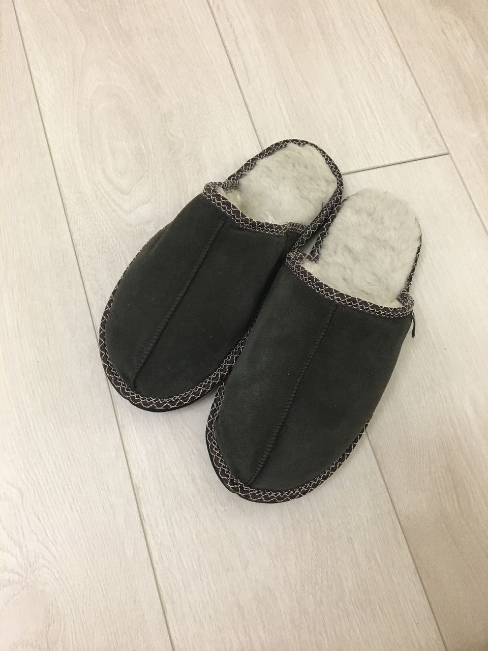 Меховые тапочки