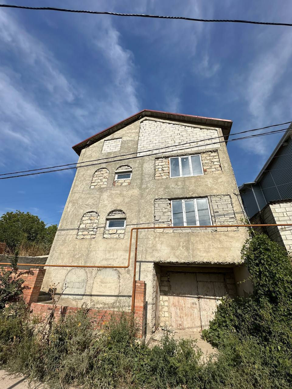 Casă spre vânzare cu 5 camere, 300 m2 în Suburbie, Codru