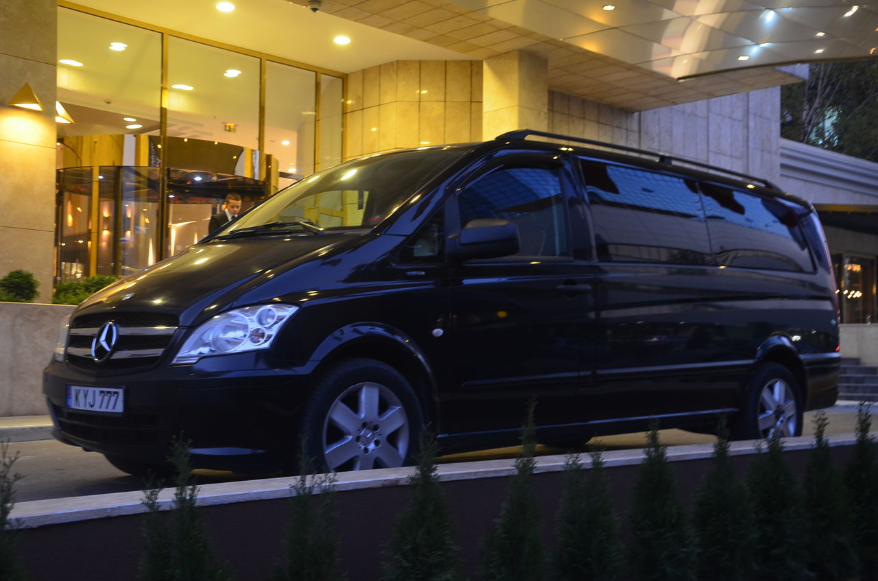 Mini-vanuri Business Class la comanda , pana la 8 locuri ! Orice directie ! Mercedes ! foto 4