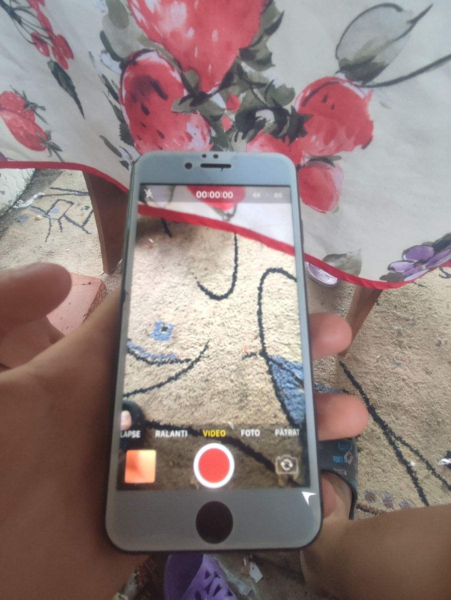 Vind IPhone 8  foto 5