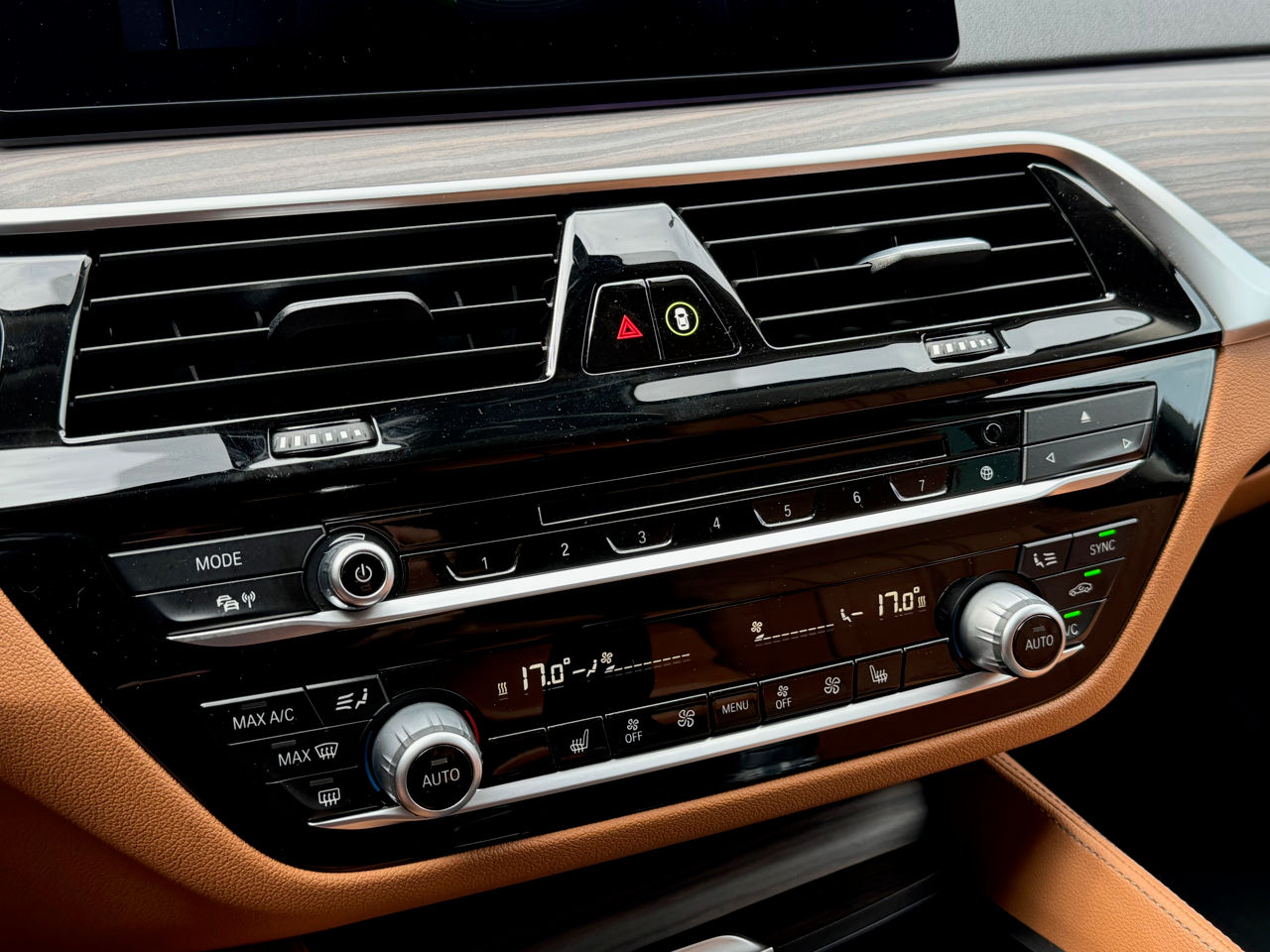 BMW 5 Series foto 12