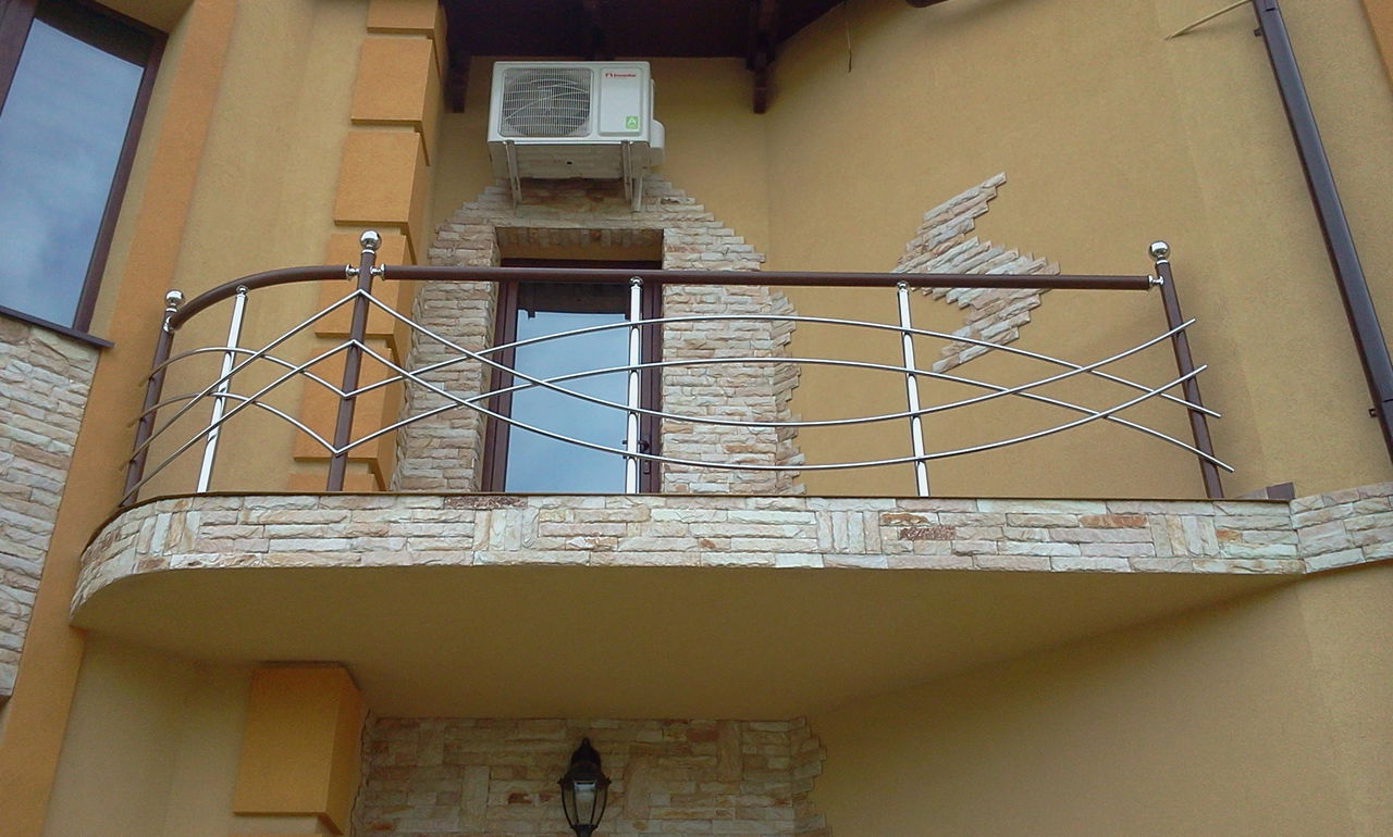 Перила из нержавейки , плексиглас и алюминия!!! balustrade din inox , plexiglas si aluminiu. фото 3