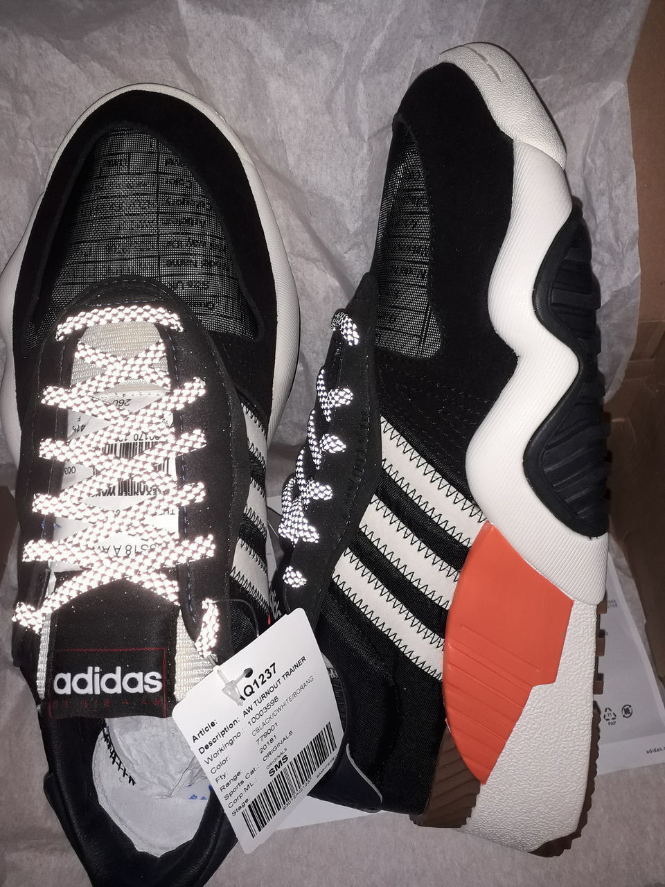 Новые кроссовки женские Adidas фото 0
