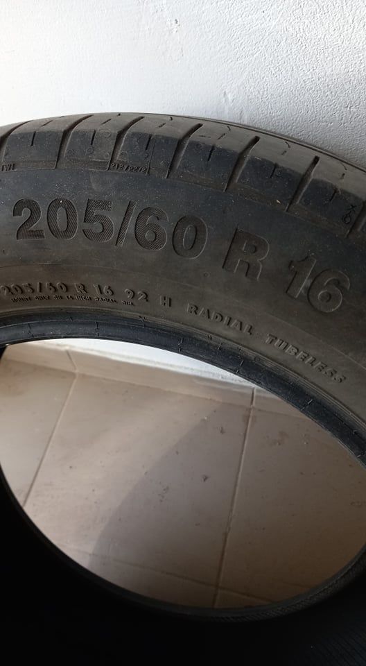 205/60 R16.Continental. 4 buc.