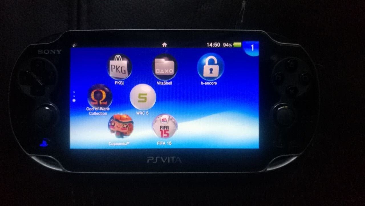 PSVita прошитая + карта памяти 16 GB