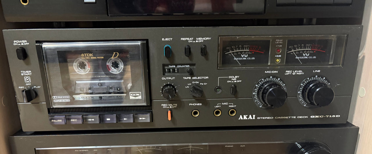 AkaiGXC-715D