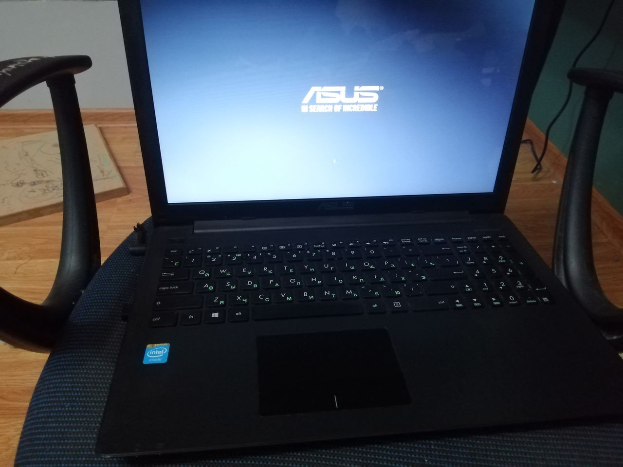 Срочно! Asus X553M