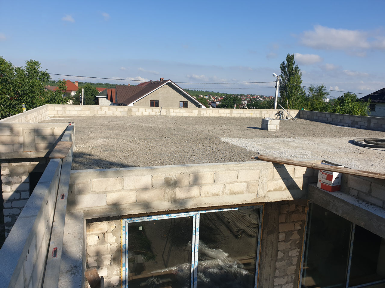 Transformă-ți casa cu un acoperiș plat modern și eficient. фото 0