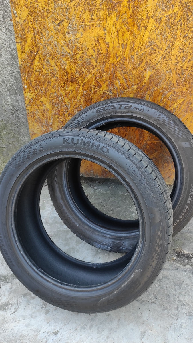 245/45 R19 фото 0