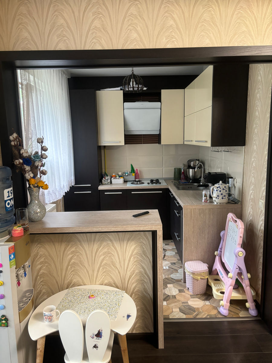 Apartament cu 4 camere, 106 m², Centru, Bălți foto 2