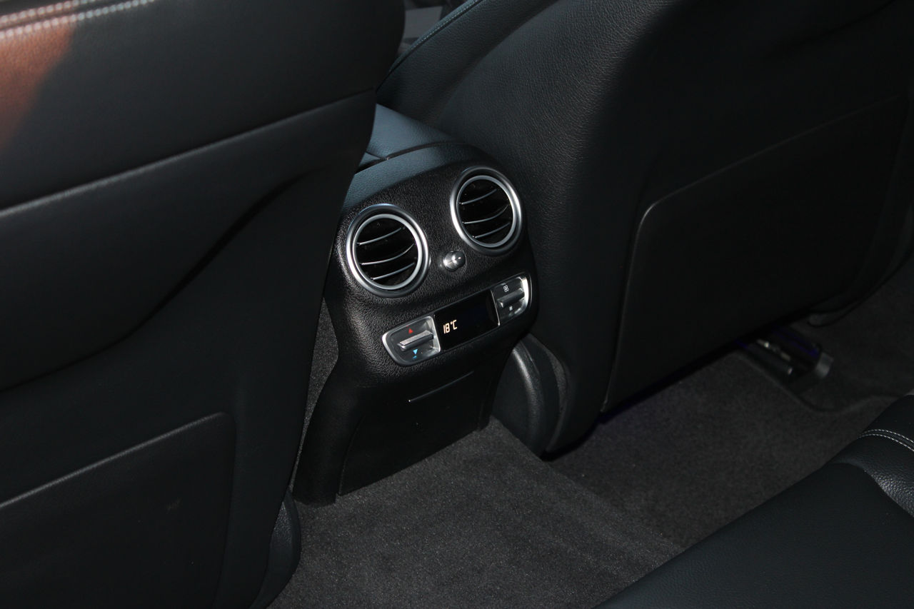 Mercedes E-Class фото 9
