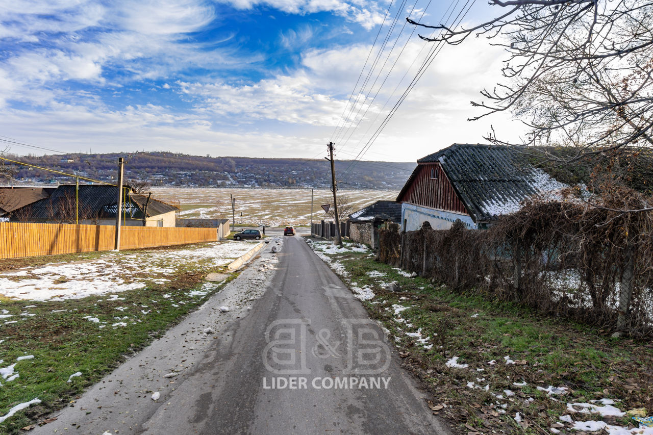 Casa/ teren pentru construtie/ prima linie 29 ari r. Criuleni, s. Coșernita foto 16
